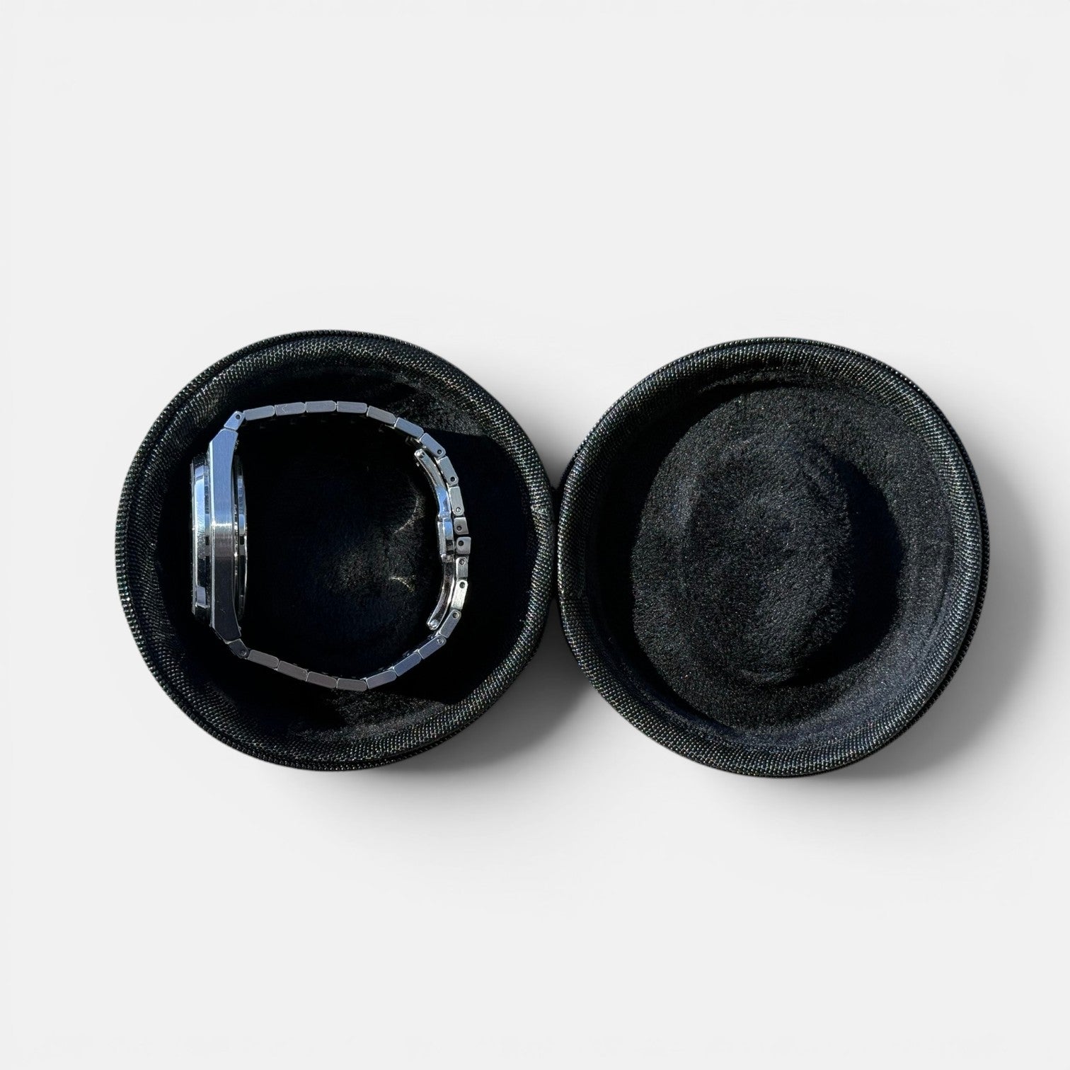 Black watch case with microfibre protective interior